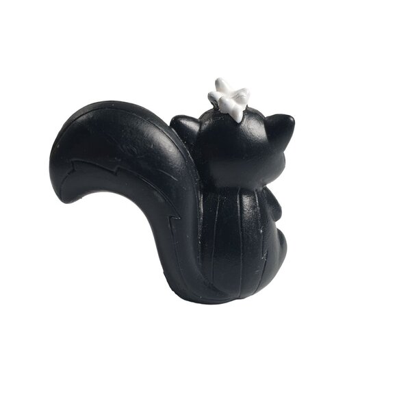 Bio Everest Skunk Spin Master Replacement Toy 1.5 Figuring Cake Topper - Picture 4 of 4